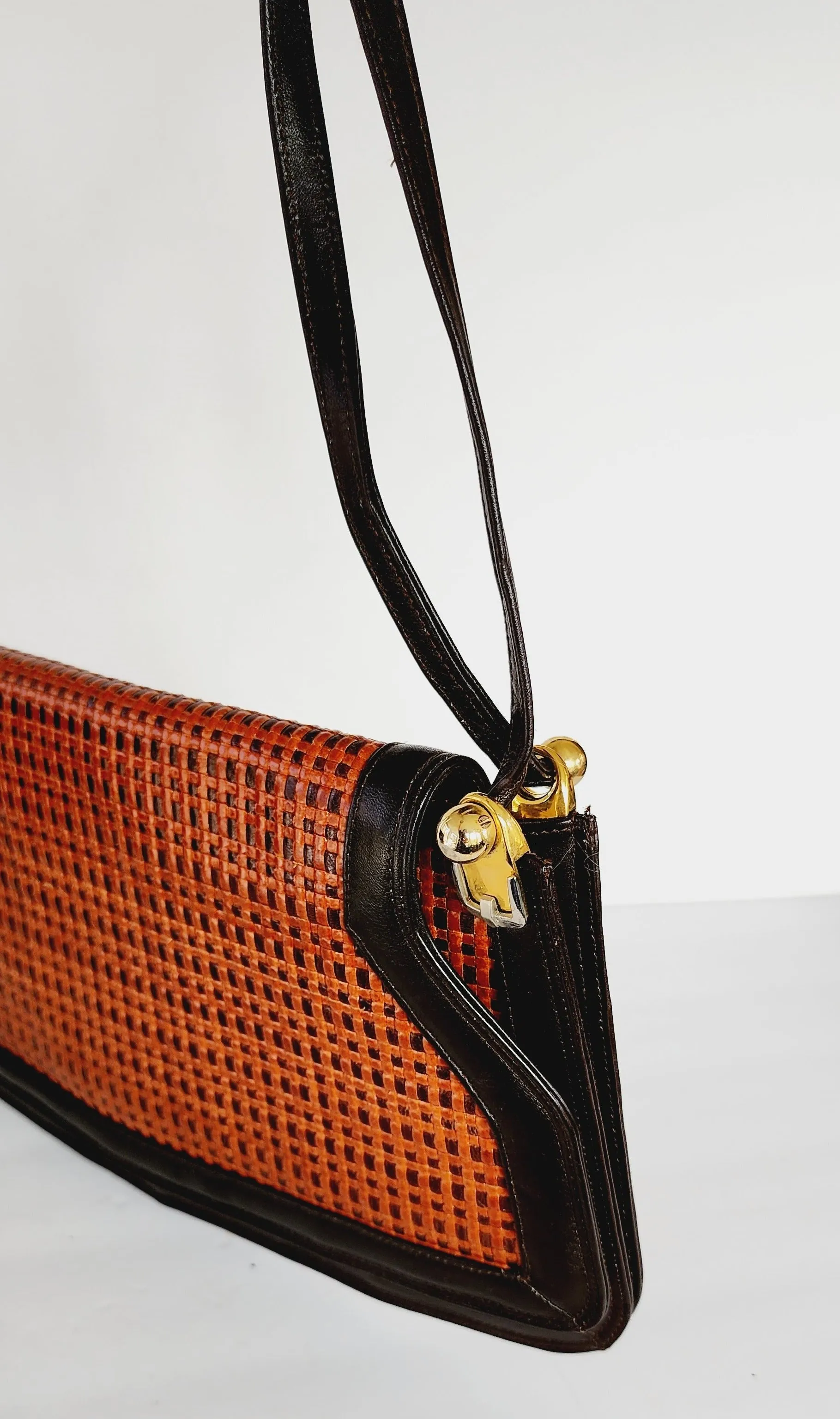 1970s Brown and Orange Leather Shoulder Bag with Lattice Woven Texture