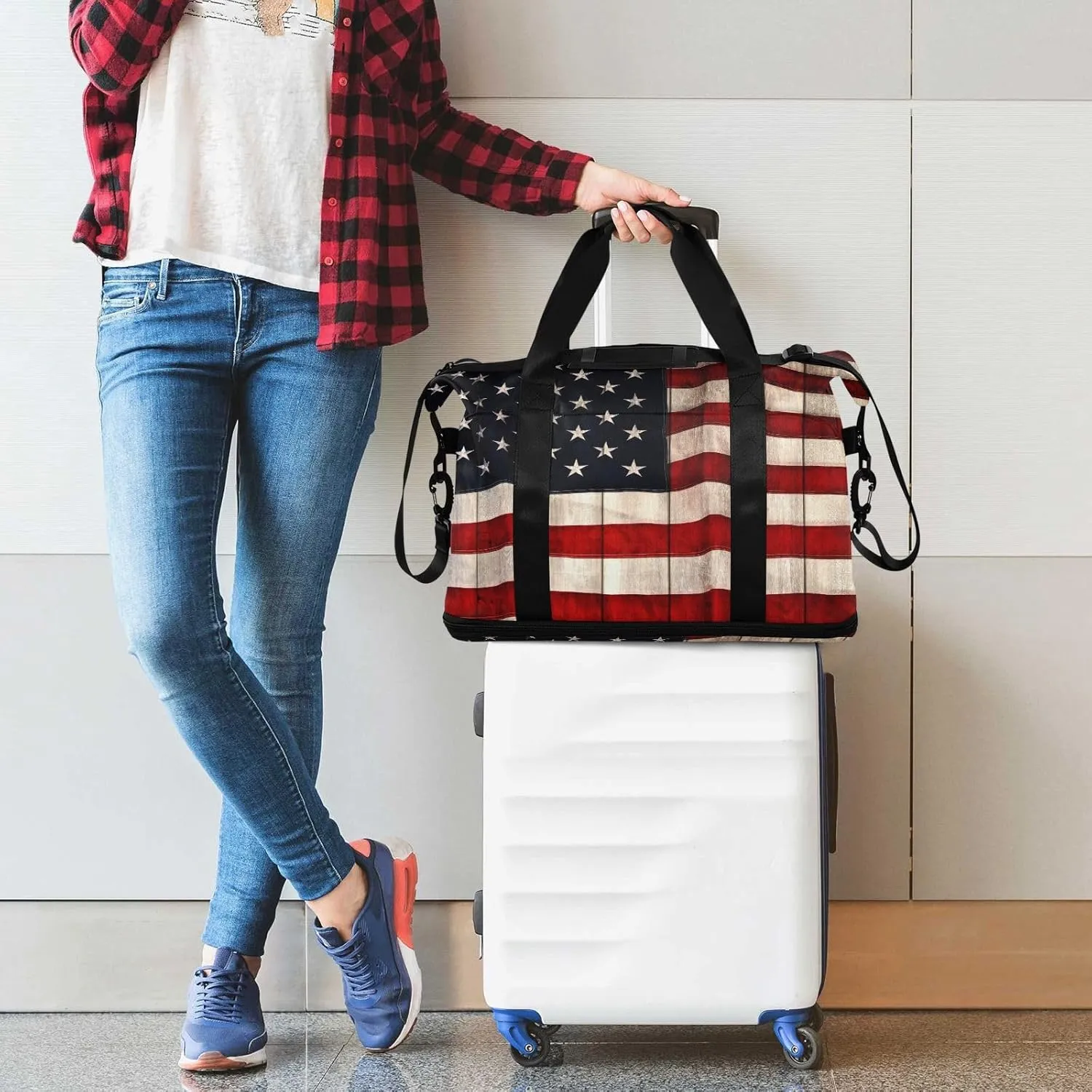 ALAZA American Flag Patriotic Travel Duffel Bag for Women Men Sports Gym Bag with Shoe Compartment Tote Weekender Overnight Bags with Wet Pocket for Travel, Gym,Yoga,Swimming