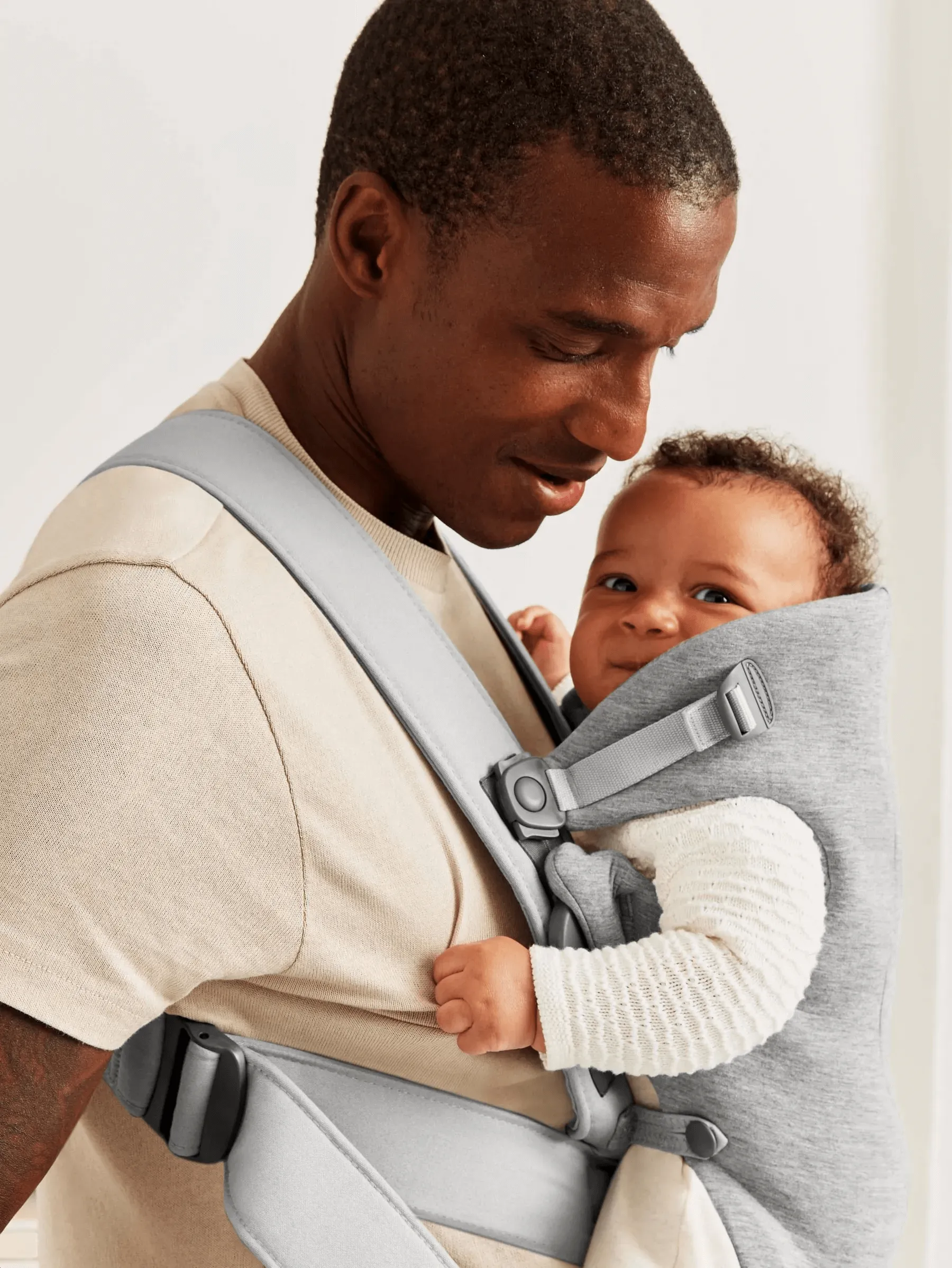 BabyBjörn Baby Carrier Mini (0-12 Months)