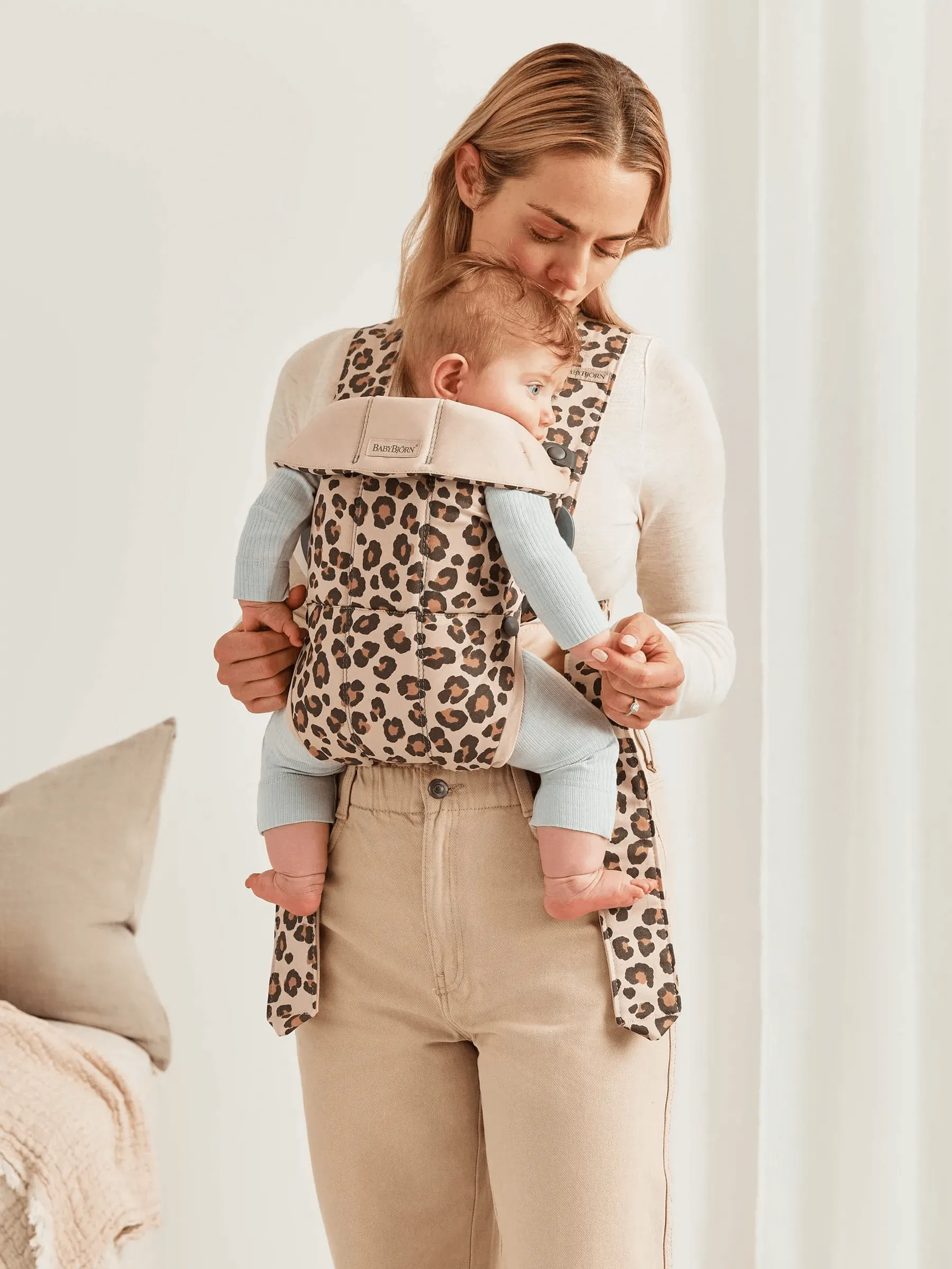 BabyBjörn Baby Carrier Mini (0-12 Months)