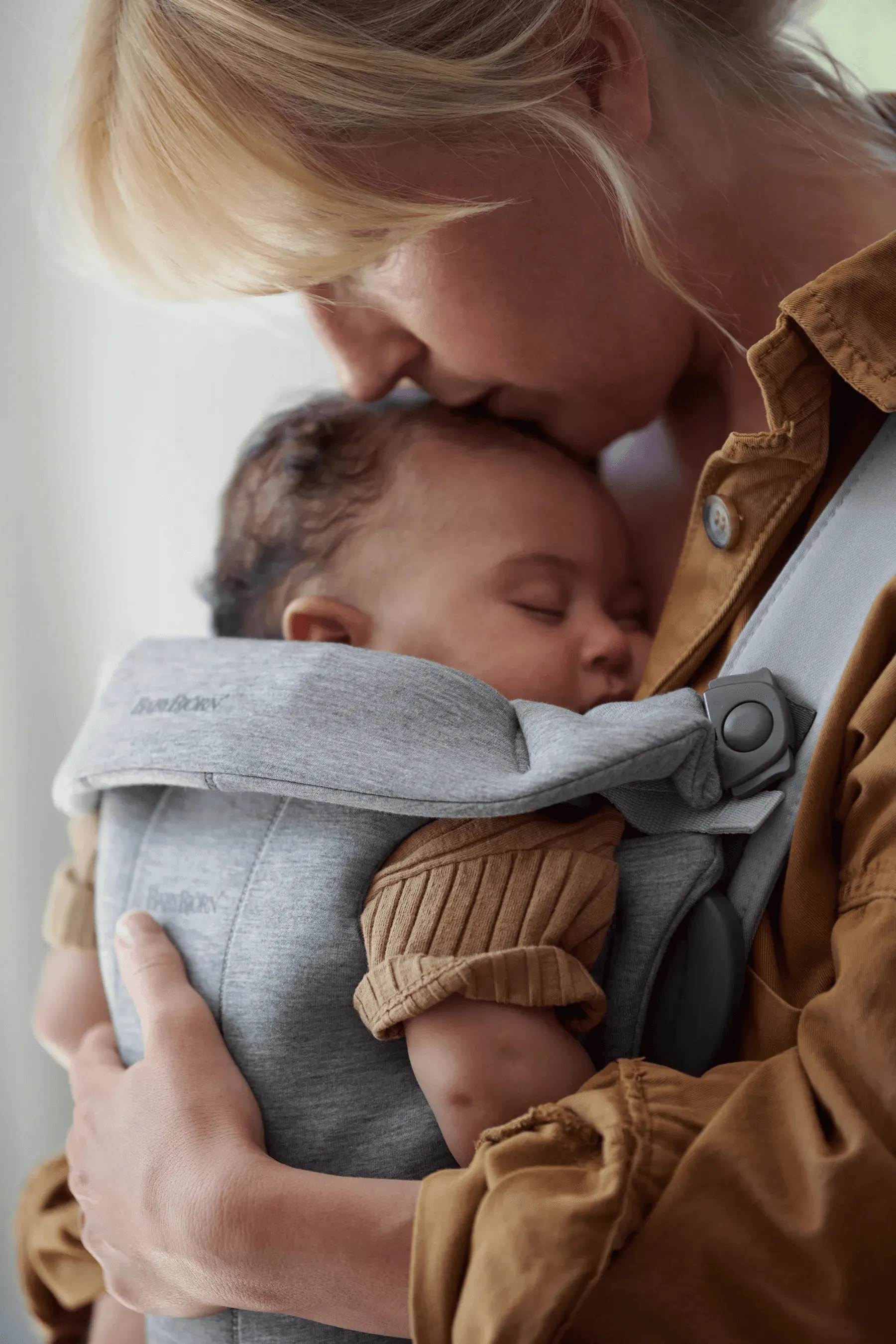 BabyBjörn Baby Carrier Mini (0-12 Months)