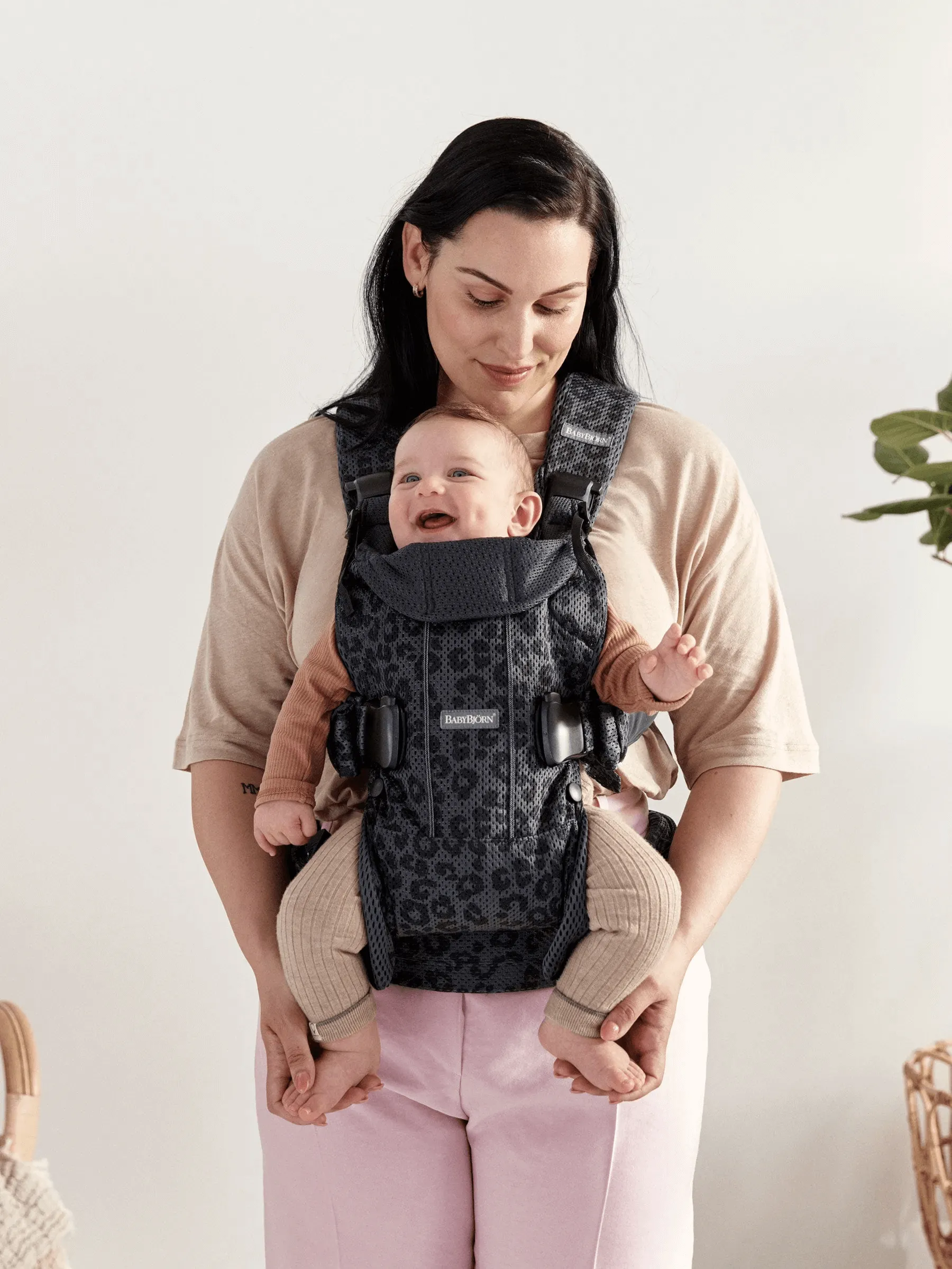 BabyBjörn Baby Carrier One Air (0-3 Years)