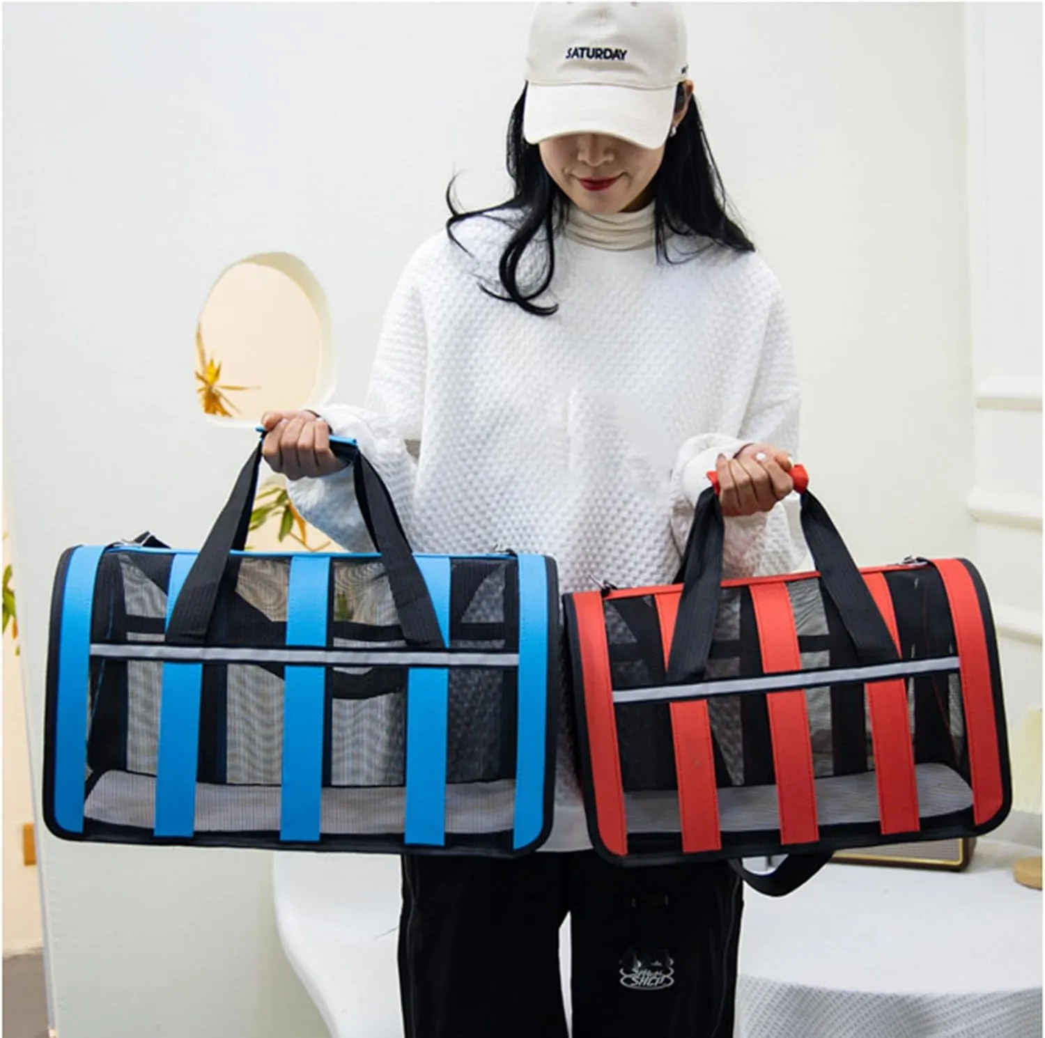 Carrier Tote，Pet Handbag Cat Carriers Bag Soft Big Capacity with Strap Breathable Pet Carriers Sightseeing Bag