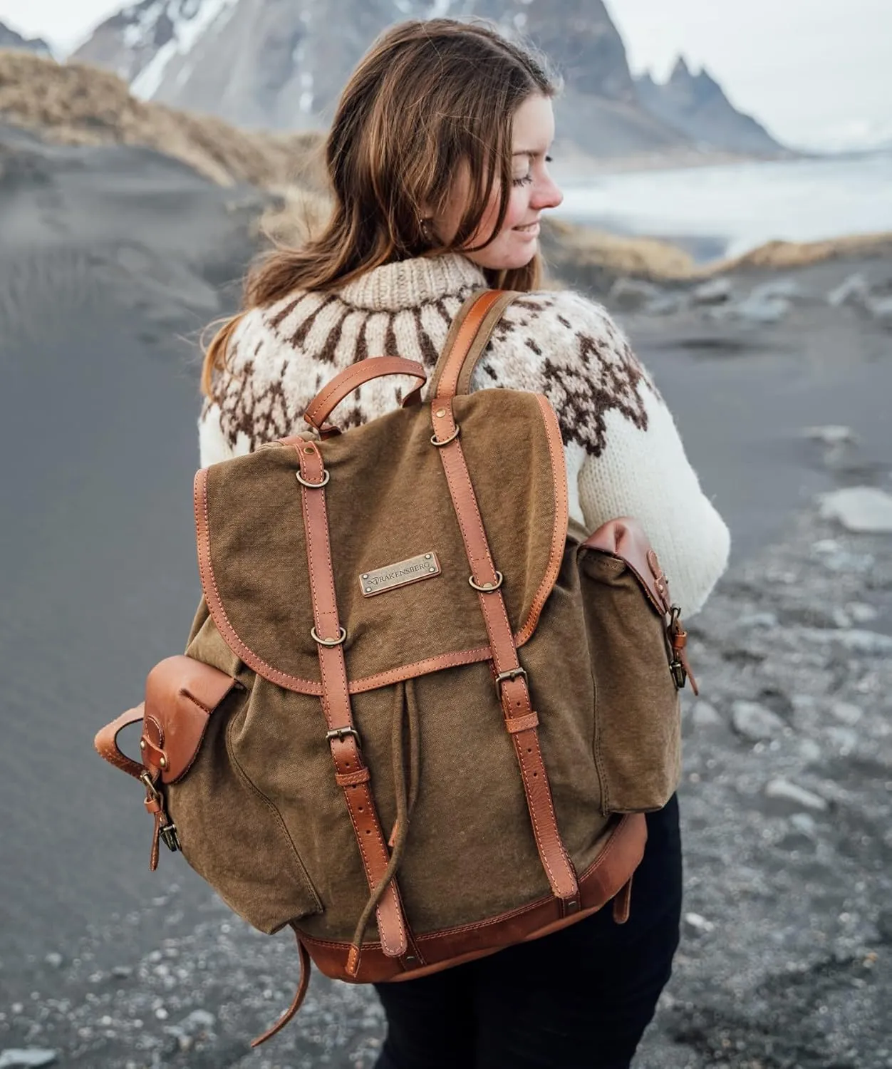 DRAKENSBERG Backpack 'Henry' - classic hiking und hunting rucksack in authentic retro vintage design, ladies, men, sustainably handmade, 30L, canvas, leather, olive-green, DR00127