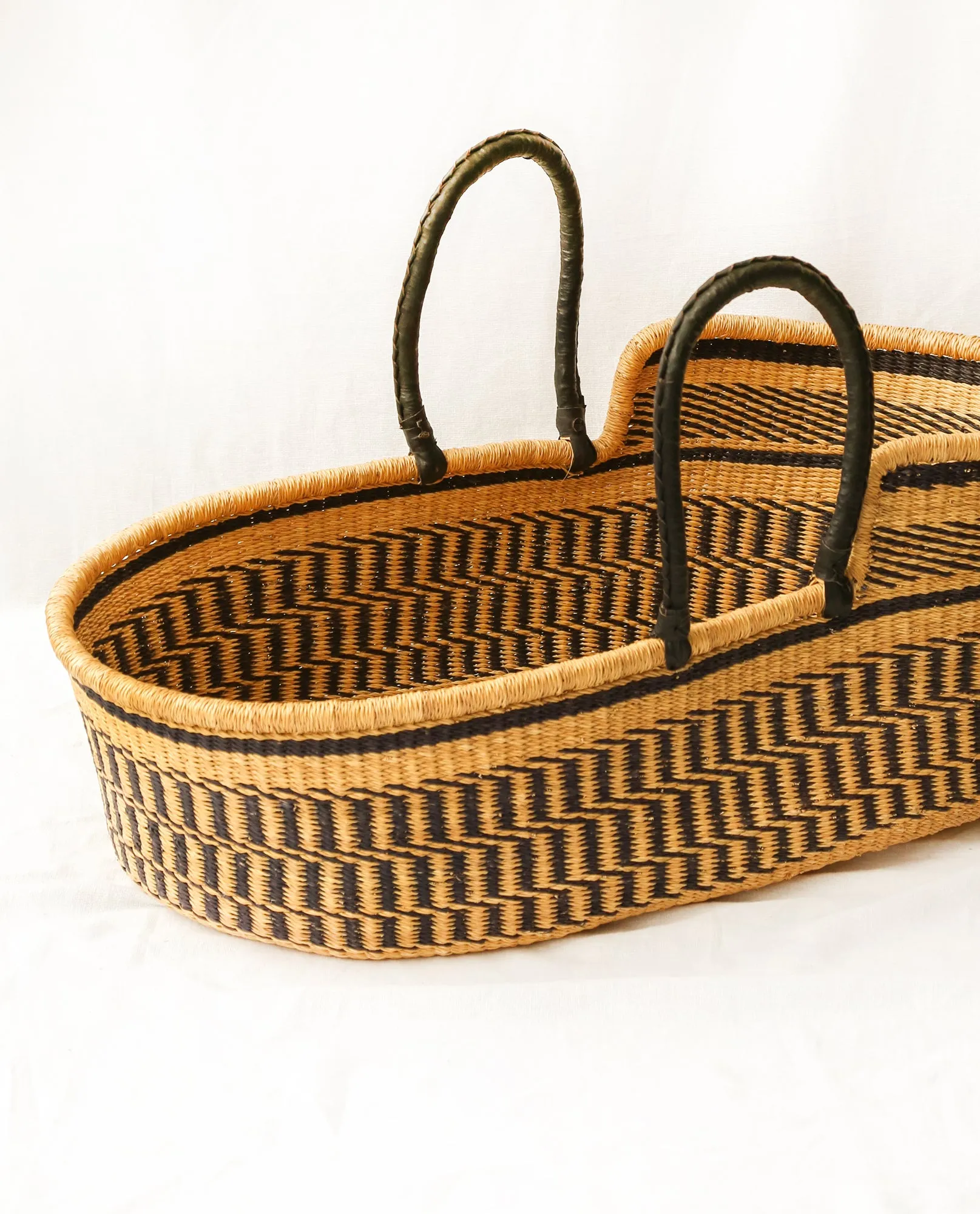 KOBI Handwoven Moses Basket with Leather Handles