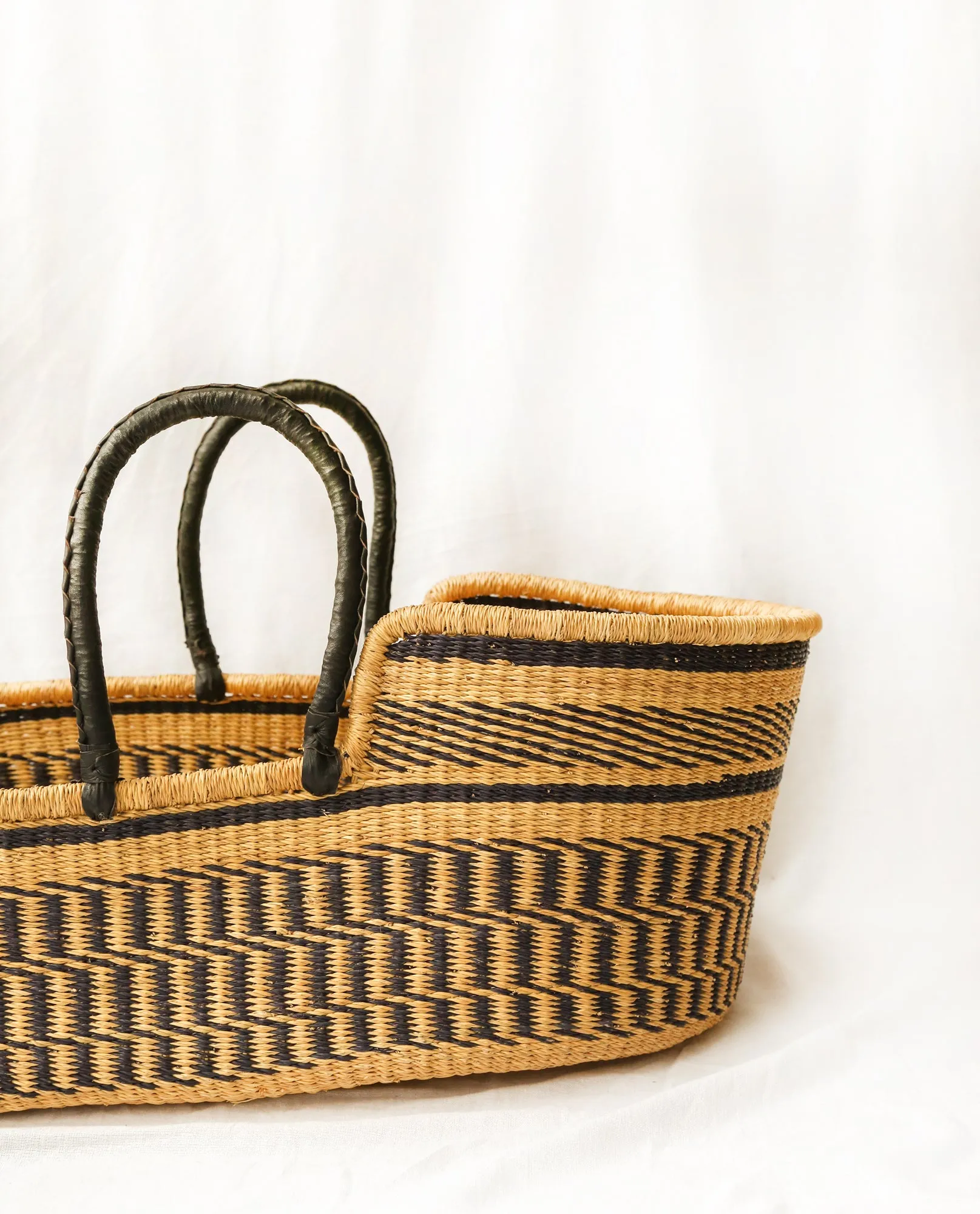 KOBI Handwoven Moses Basket with Leather Handles
