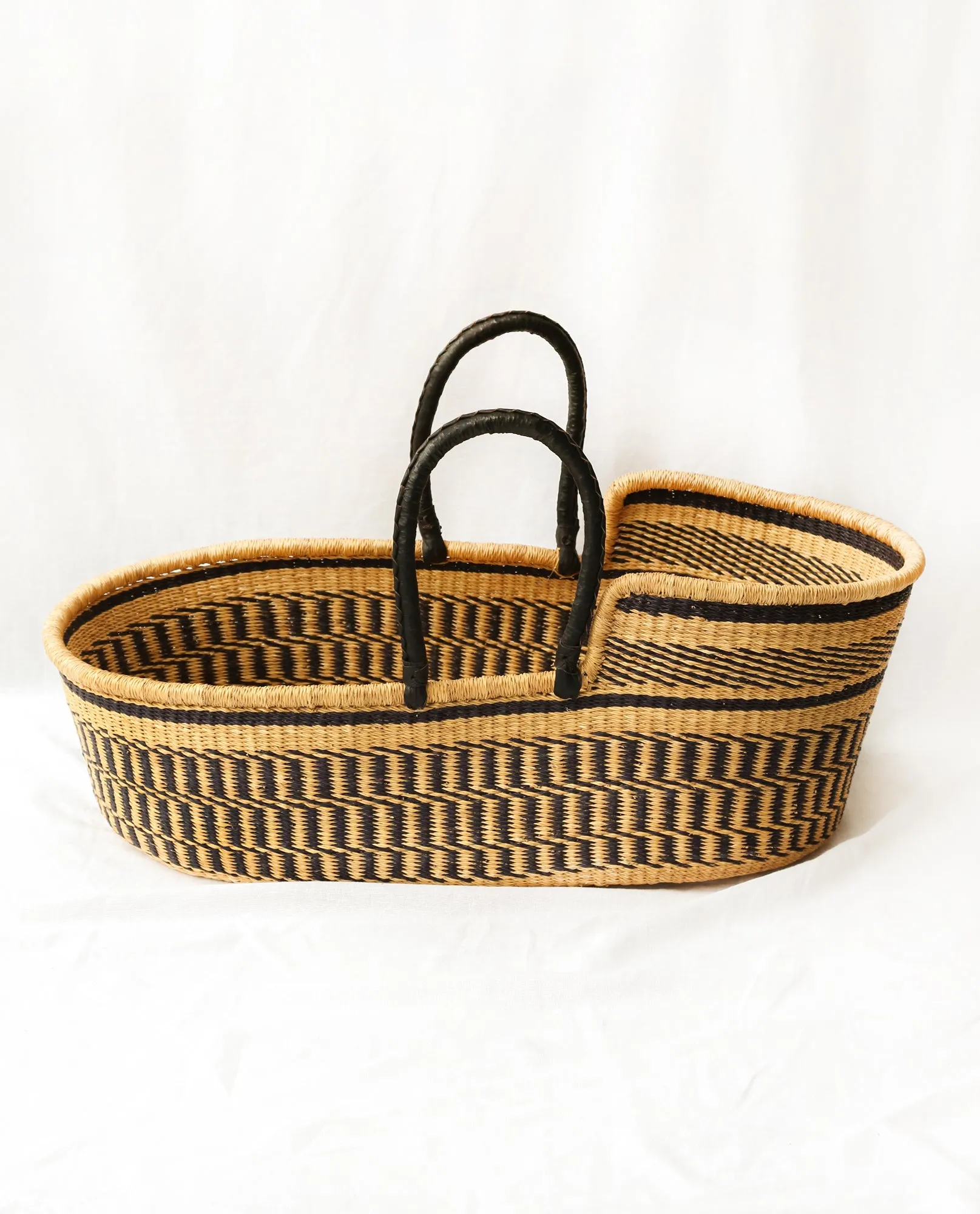 KOBI Handwoven Moses Basket with Leather Handles