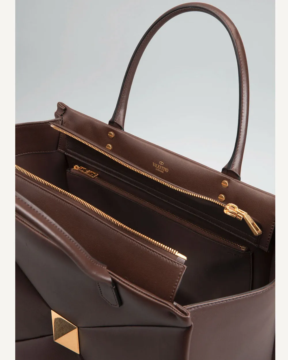 One Stud Large Leather Tote Bag in Fondant