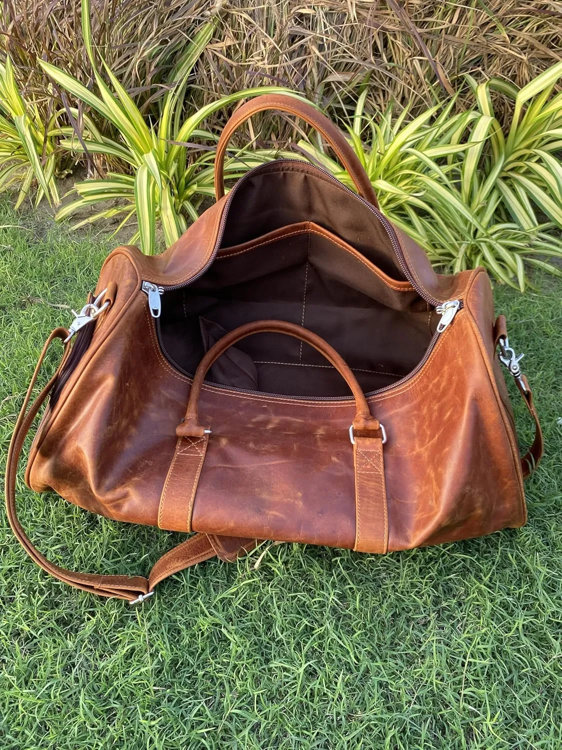 "Premium Leather Duffel Weekender Bag for Men & Women – Spacious, Durable & Stylish Travel Bag with Adjustable Shoulder Strap for Weekend Getaways & Short Trips (ctazy mustard)